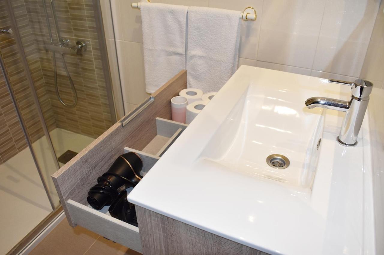 Apartamento Portico Paraiso Apartment โอว์เรนเซ ภายนอก รูปภาพ
